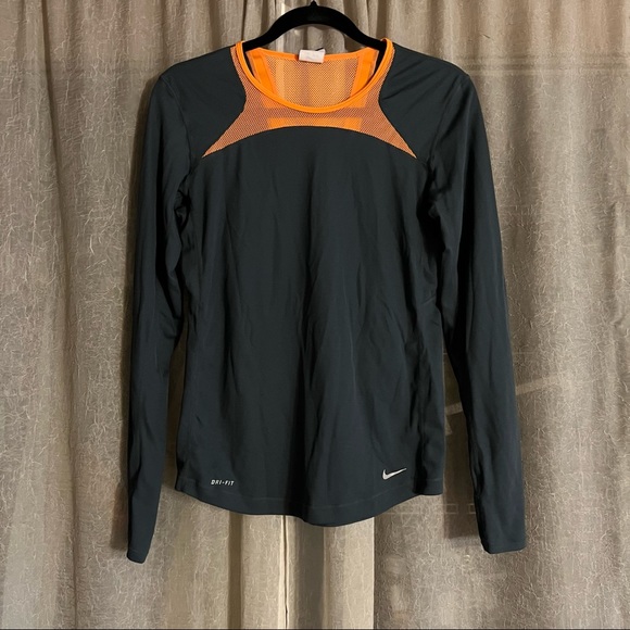 Nike Women’s Long Sleeve Dri-Fit - Picture 1 of 6